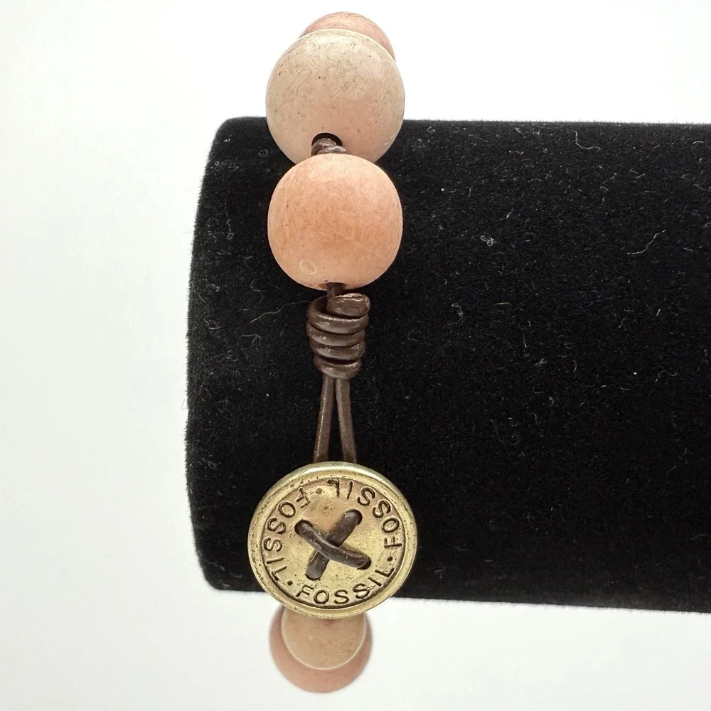 Fossil Wood Beaded Bracelet Dirty Rose Brown Cord Accent Button Clasp Size 6
